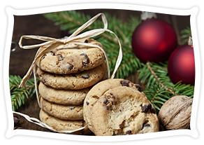 holiday items, bagels, brownies, cupcakes, sweet rolls, cookies, donuts, muffins, croissants
