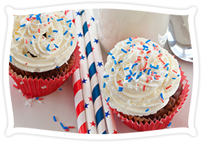 holiday items, bagels, brownies, cupcakes, sweet rolls, cookies, donuts, muffins, croissants